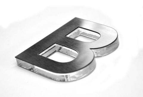 LITERA Z PLEXI O WYSOKOŚCI 10 cm LITERA Z PLEXI O WYSOKOŚCI 10 cm