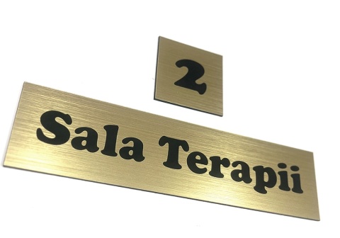 Tabliczka informacyjna z numerem, dowolna treść – laminat grawerski